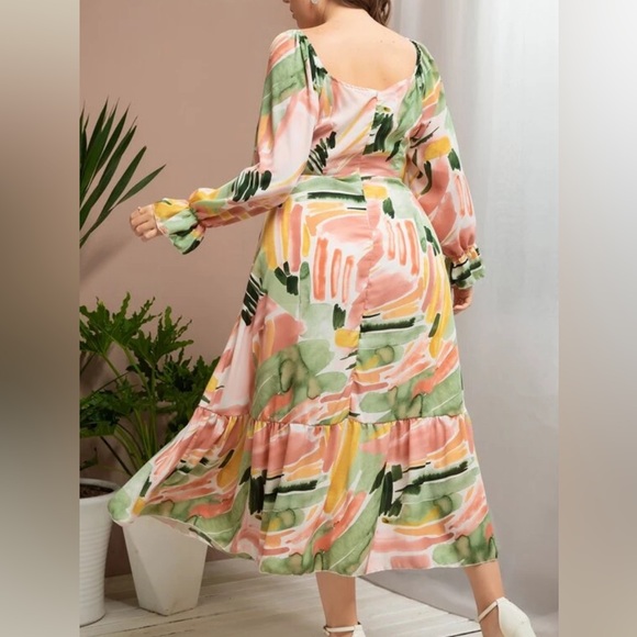 Cut out dress - Picture 2 of 5